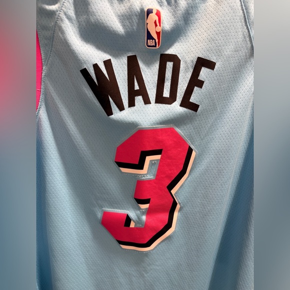Nike NBA Dwyane Wade Miami Heat ViceWave City Edition  Jersey Sz L White Blue - Picture 9 of 9